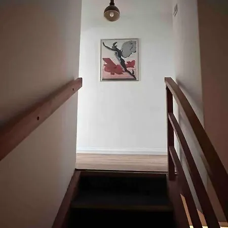 Apartman Lovely 2 Bedroom In Center Split