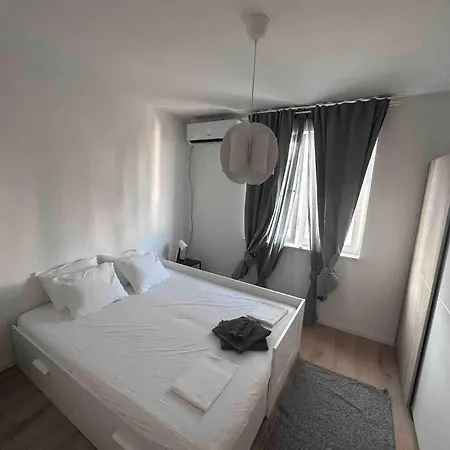 アパート Lovely 2 Bedroom In Center *