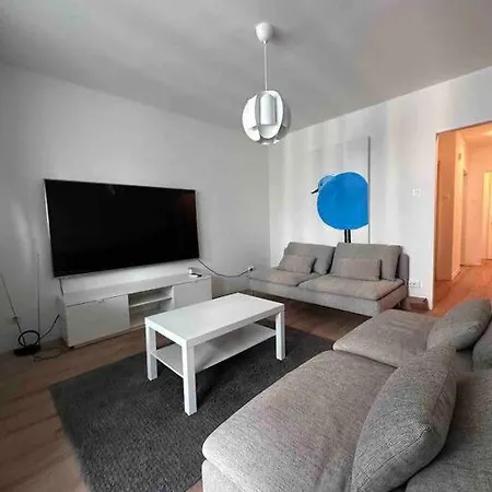 Apartmán Lovely 2 Bedroom In Center